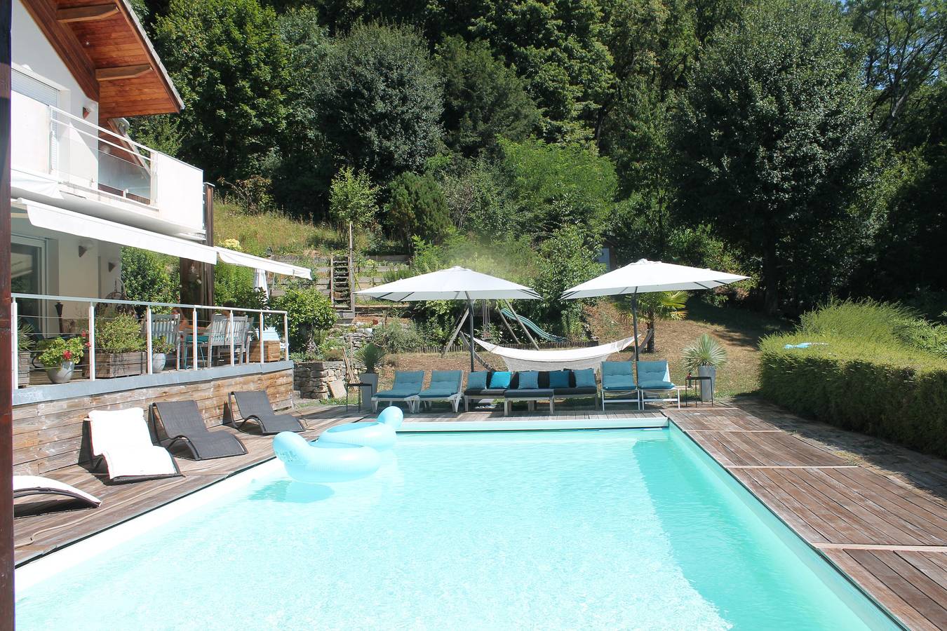 Ganze Wohnung, Appartement 'Im Herzen der Riviera des Alpes' mit Seeblick, Gemeinschaftspool und Wlan in Brison-Saint-Innocent, Chambéry und Umgebung