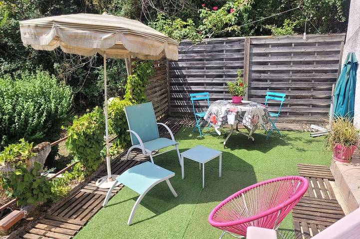 Gîte pour 6 personnes, avec Balcon et Jardin à Loubens
