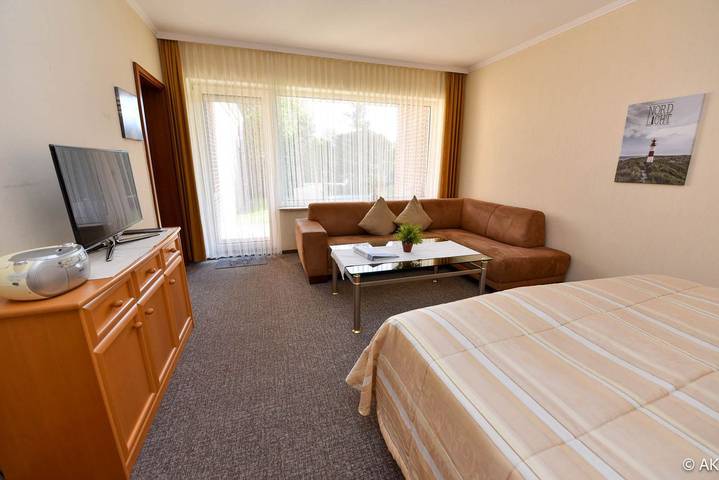 Ferienwohnung für 2 Personen, mit Terrasse und Garten in Döse - 2