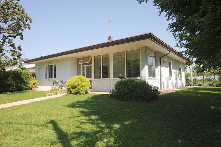 Casa vacanza per 8 persone, con Terrazza e Giardino a Dolo