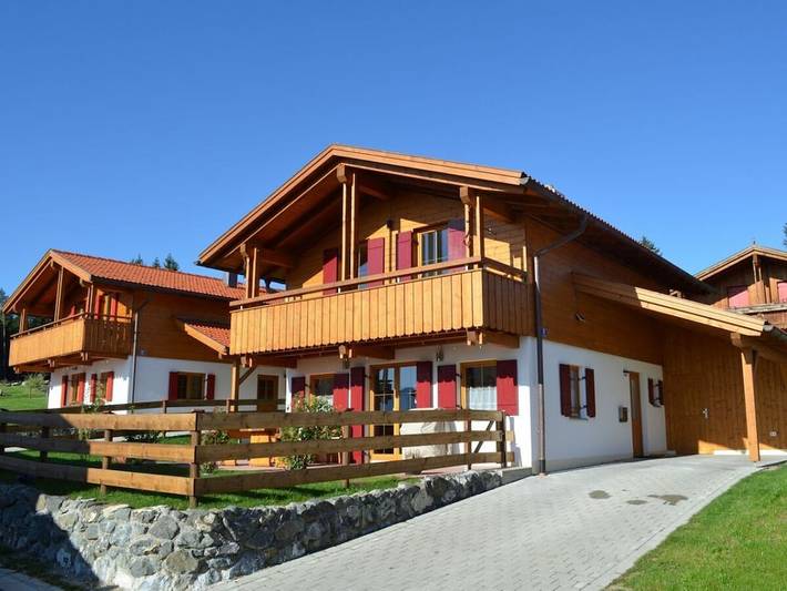 Luxus-Ferienhaus für 6 Personen, mit Balkon und Terrasse sowie Sauna in Lechbruck am See