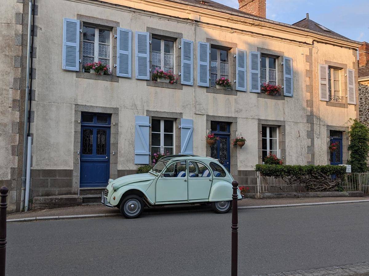 Large Double Room in Chailland, Mayenne