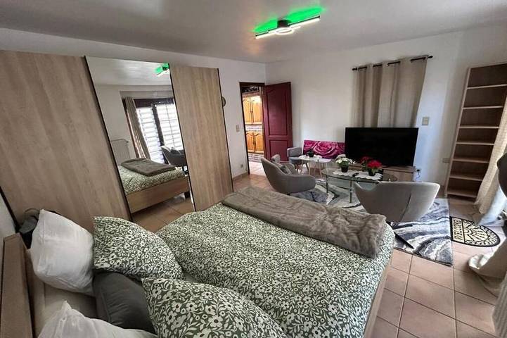 Appartement entier, Apartchrisbea Hébergement géré par un particulier in Namur, Région de Namur