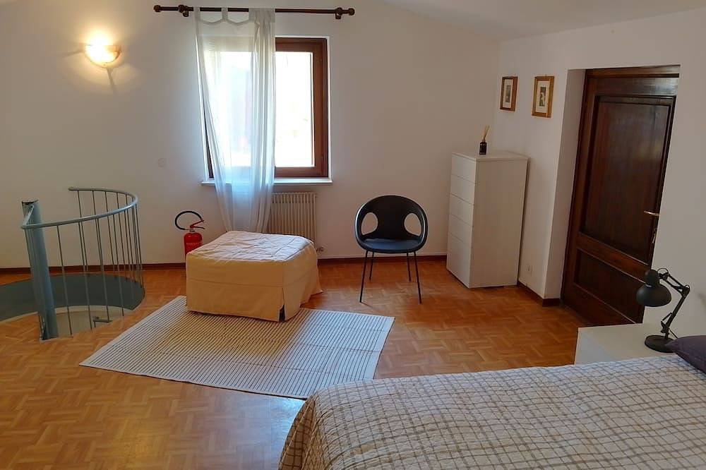 Giovanini House, quiet house in the center with large terrace in Cividale del Friuli, Provincia d'Udine