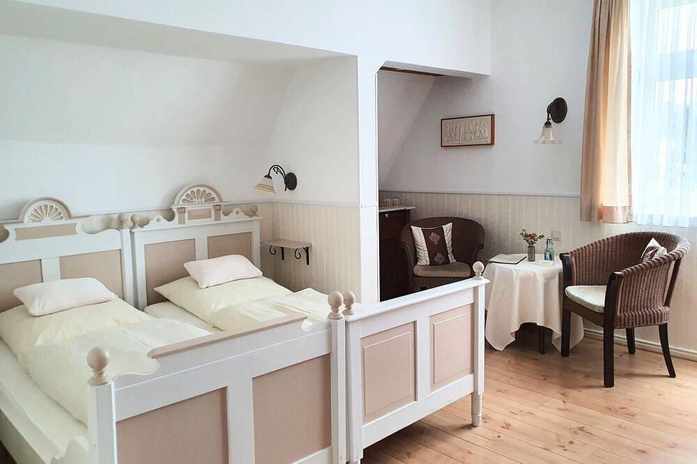 Pension Jepsen - Doppelzimmer mit Balkon - Pension Jepsen in Glücksburg, Flensburger Förde