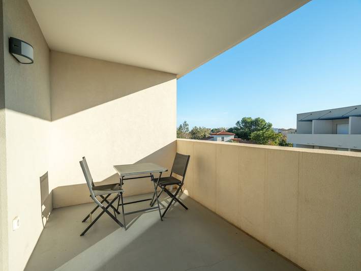 Gîte pour 2 personnes, avec piscine et balcon, adapté aux familles à Sérignan - 3