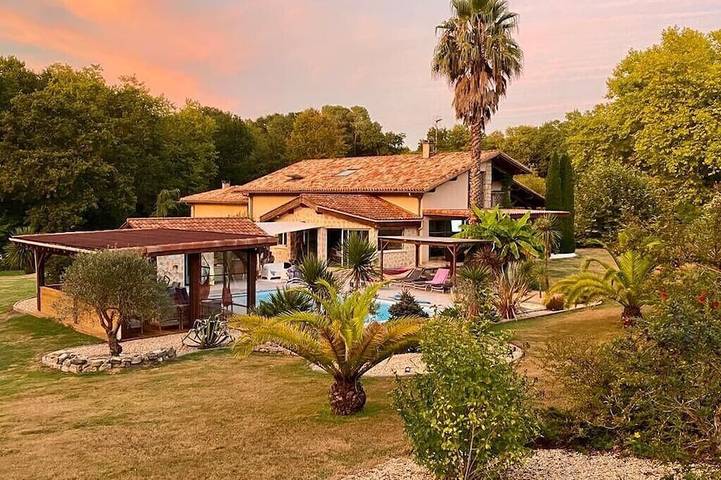 Maison de vacances pour 10 personnes, avec jardin à Saint-Martin-de-Seignanx
