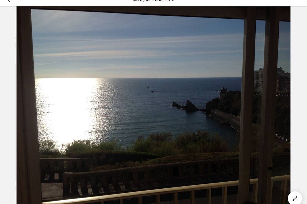 Appartamento intero, Grandangolo sull'oceano, linea frontale Studio di fronte alla Côte des Basques. in Biarritz, Bayonne e dintorni