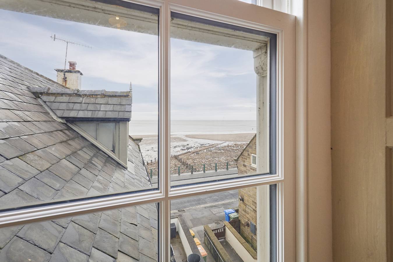 Beachside Cottage in Sandsend, North York Moors National Park