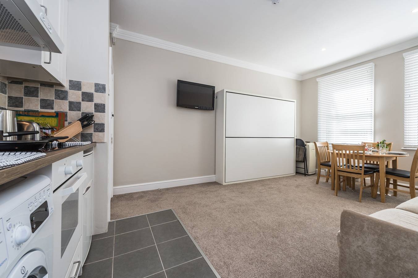 Hel lägenhet, Beautiful apartment ac up to six,12 min by tube from Oxford street,Ac in Brent, London