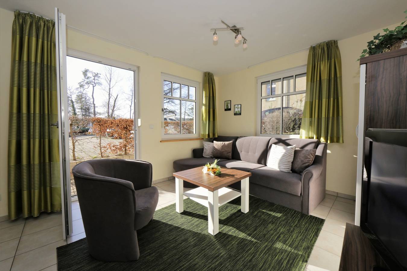 Ganze Ferienwohnung, (Brise) Neue Villa Ernst App. 01 in Bansin, Heringsdorf