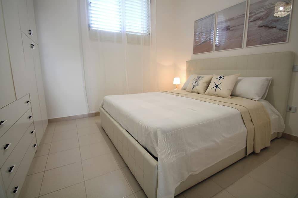 Entire apartment, Apartment a few meters from beaches and attractions in Baia Verde, Gulf of Taranto