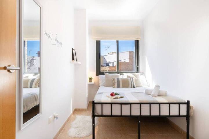 Ganze Wohnung, Delta Ebro, 10 min from the beaches, free parking, balcony in La Cava, Deltebre