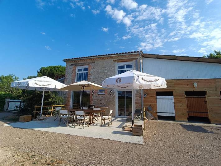 Gîte pour 10 personnes, avec jardin, animaux acceptés