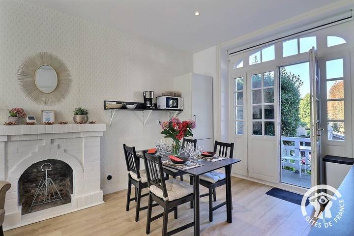 Gîte pour 4 personnes, avec terrasse et jardin à Dinard - 2