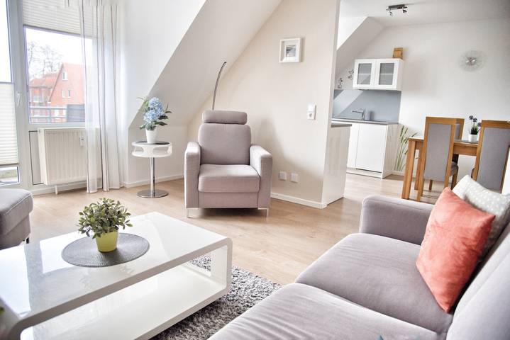 Ferienwohnung für 3 Personen, mit Garten und Balkon in Ueckermünde - 2