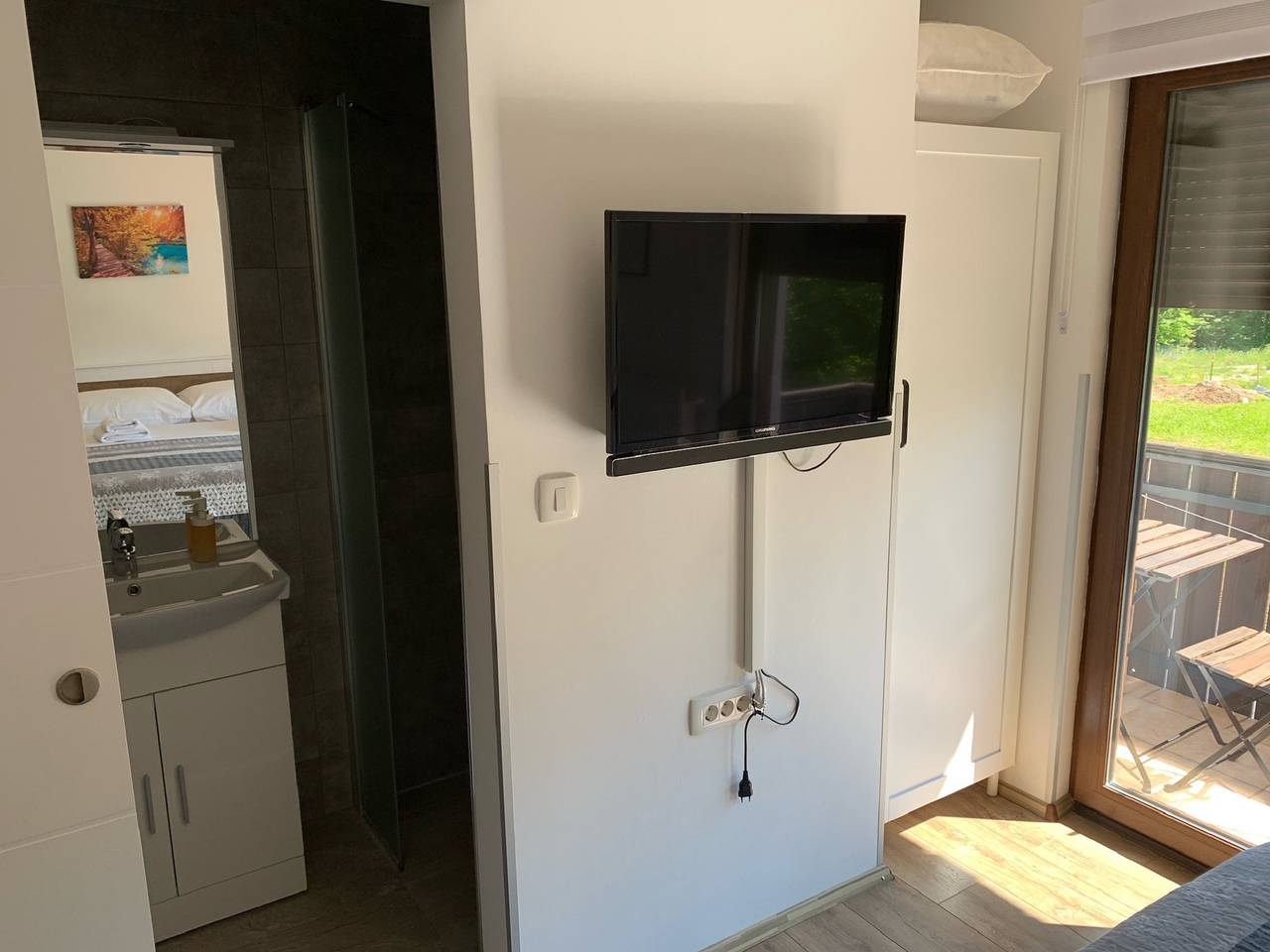 Guesthouse Family Bosnic - Double Room with Balcony - 3 - 4 in Smoljanac, Plitvicer Seen