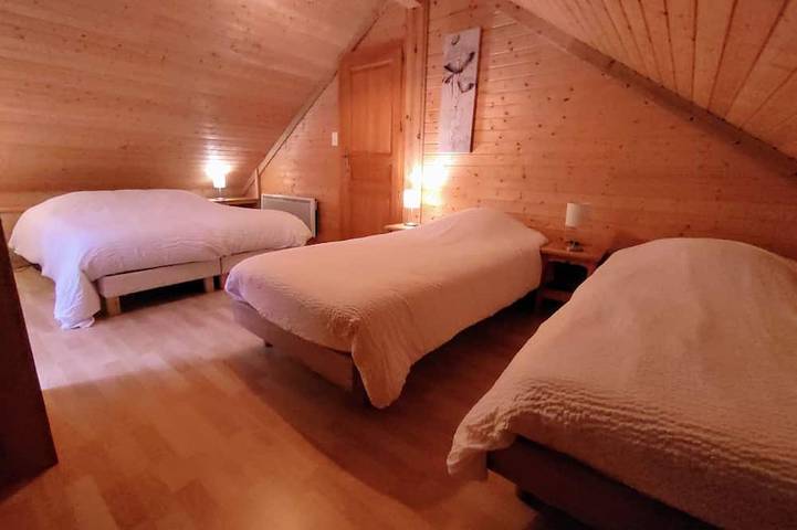 Gîte pour 10 personnes, avec jardin et jacuzzi ainsi que terrasse et sauna, animaux acceptés à Dommartin-lès-Remiremont - 4