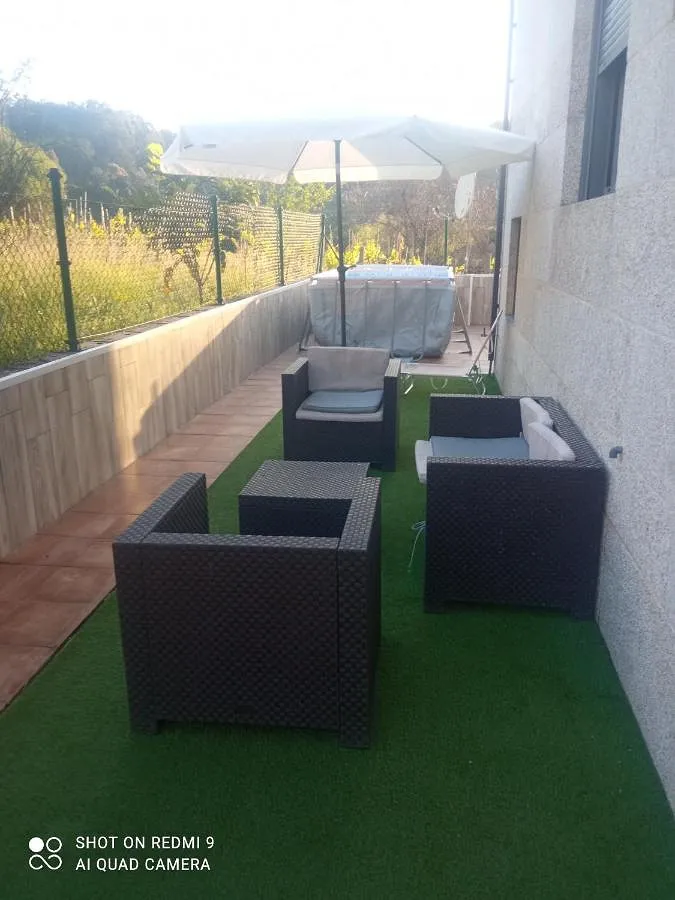 Casa de vacaciones para 6 personas, con jardín y vistas además de terraza y piscina - 1