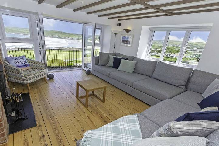Gîte pour 8 personnes, avec jardin et balcon à Croyde