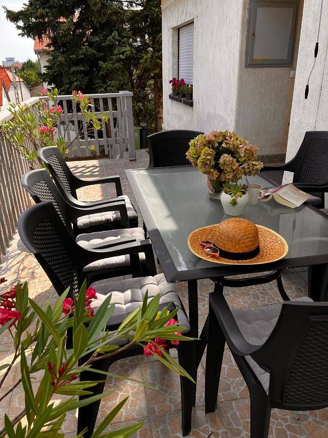 Apartament wakacyjny dla 10 osób, z ogród i widok oraz widok na jezioro - 1