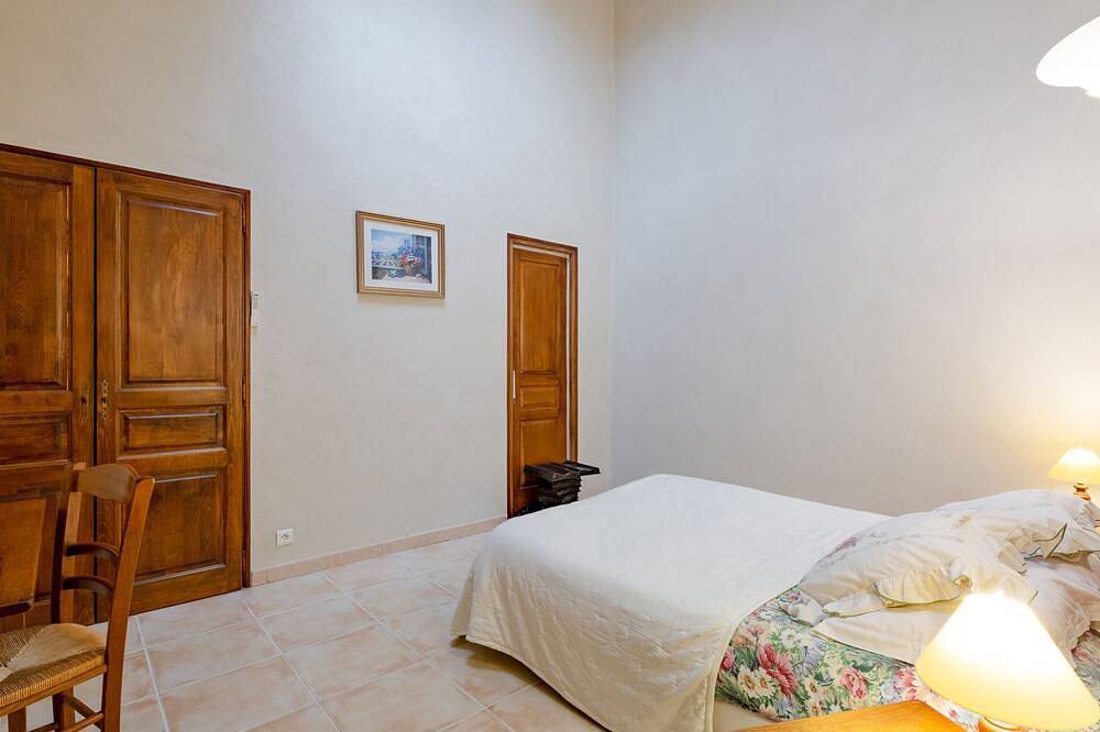 Entire apartment, Marjolaine in Bauduen, Brignoles region