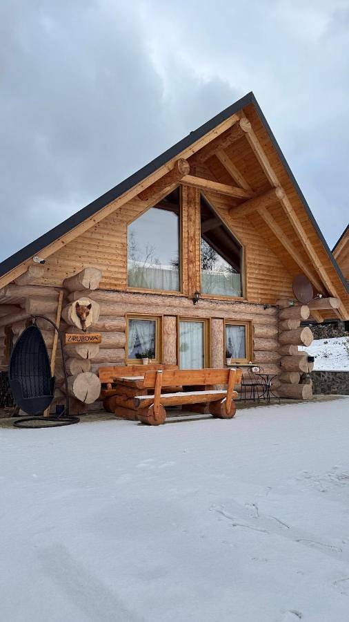 Medveď, Vlk, Líška Zrubová rozprávka nad rybníkom in Trentschiner Landschaftsverband