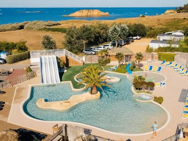 Camping für 6 Personen, mit Kinderpool und Pool in Pénestin