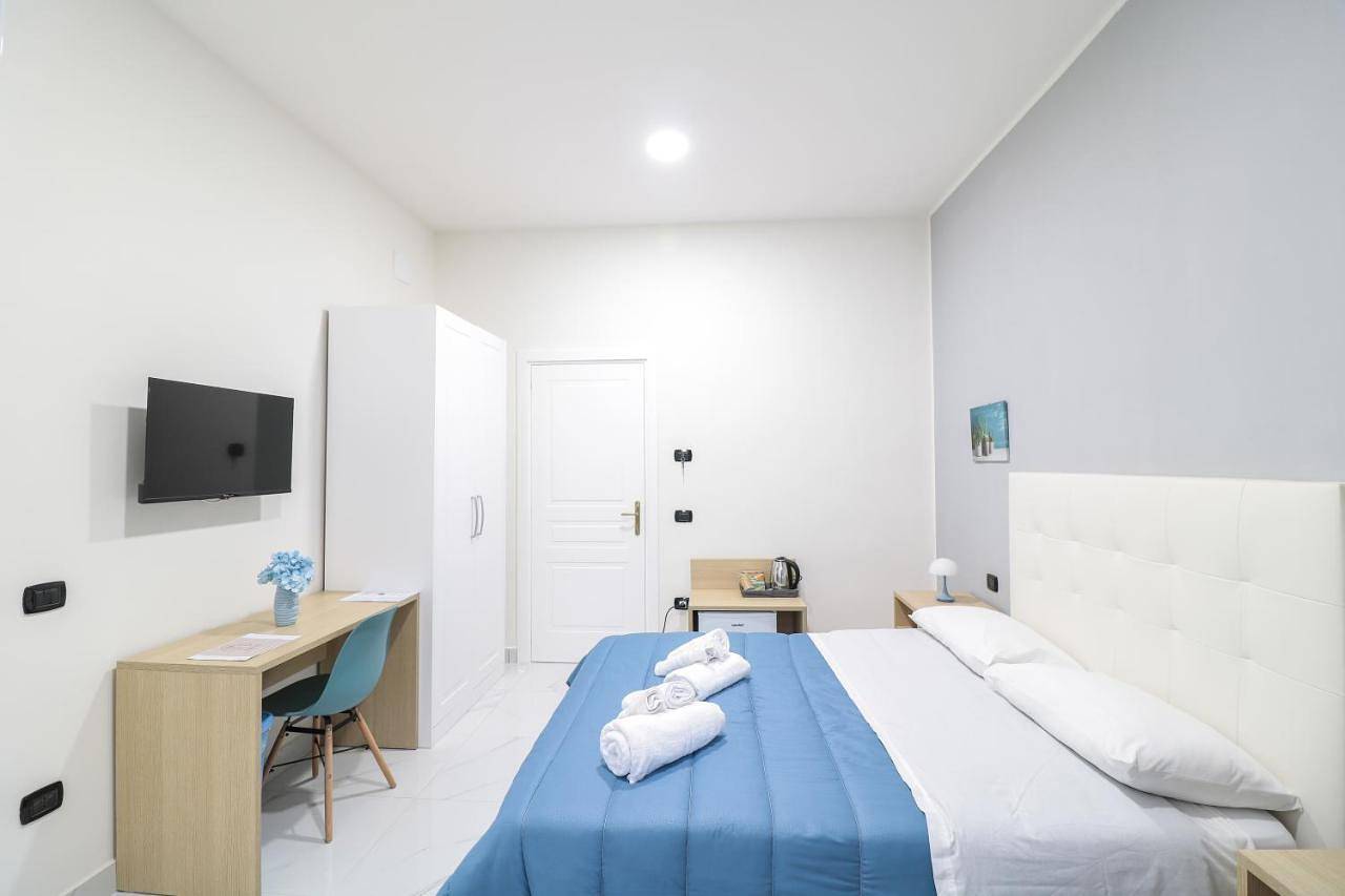 Double Room with Private Bathroom in Ercolano, Parc national du Vésuve