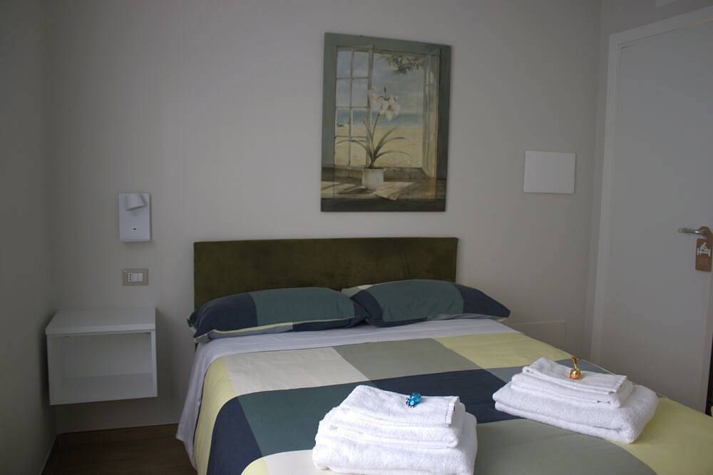 The Poet's Oasis | Poetry Room in Crotone, Crotone Province