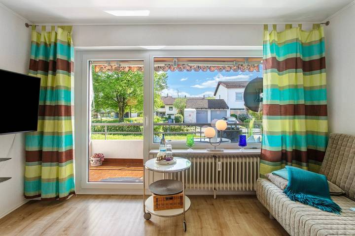 Geheel appartement, Vakantiewoning "Magjar" met balkon en wifi in Küssaberg, Waldshut
