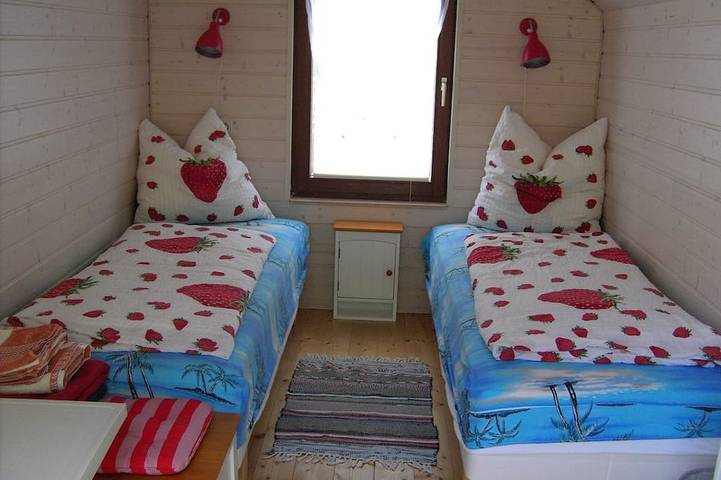 Gemütliches Ferienhaus mit Außenpool in ruhiger Lage am Wald in Pirna, Elbsandsteingebirge