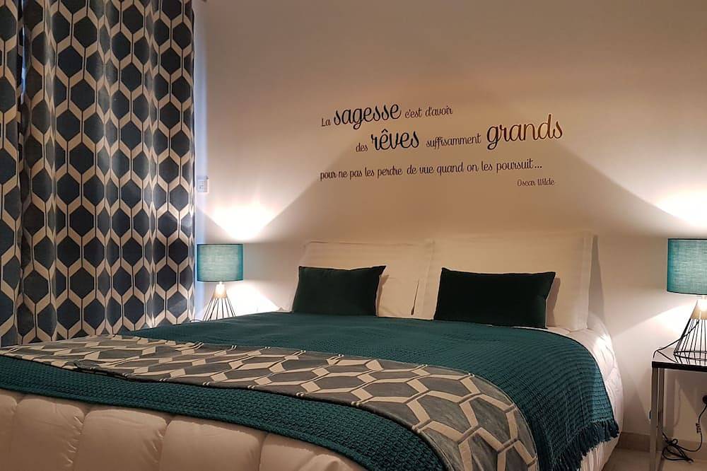 The contemporary Beau Soleil will seduce you with its elegance and its environment. in Saint-Julien-de-Peyrolas, Nimes region