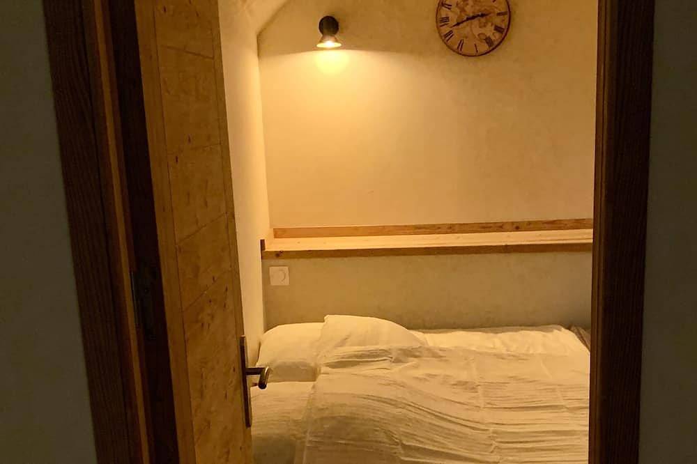 Entire apartment, Historic, central winter and summer chalet 10 minutes for the lift in Vénosc, Les Deux Alpes