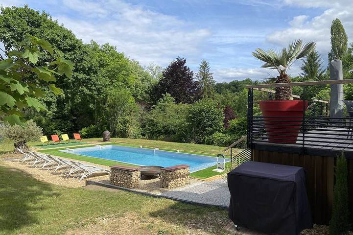 Location de vacances pour 13 personnes, avec jardin à Bassillac