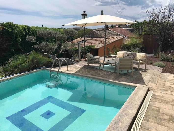 Location de vacances pour 3 personnes, avec Jacuzzi et Terrasse ainsi que Jardin et Piscine à Teyran