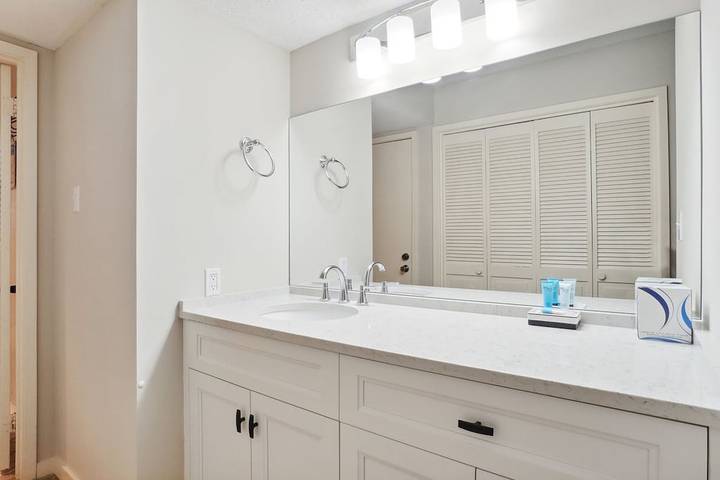 Vacation rental for 6 people, with balcony and pool, with pets in Hilton Head Island