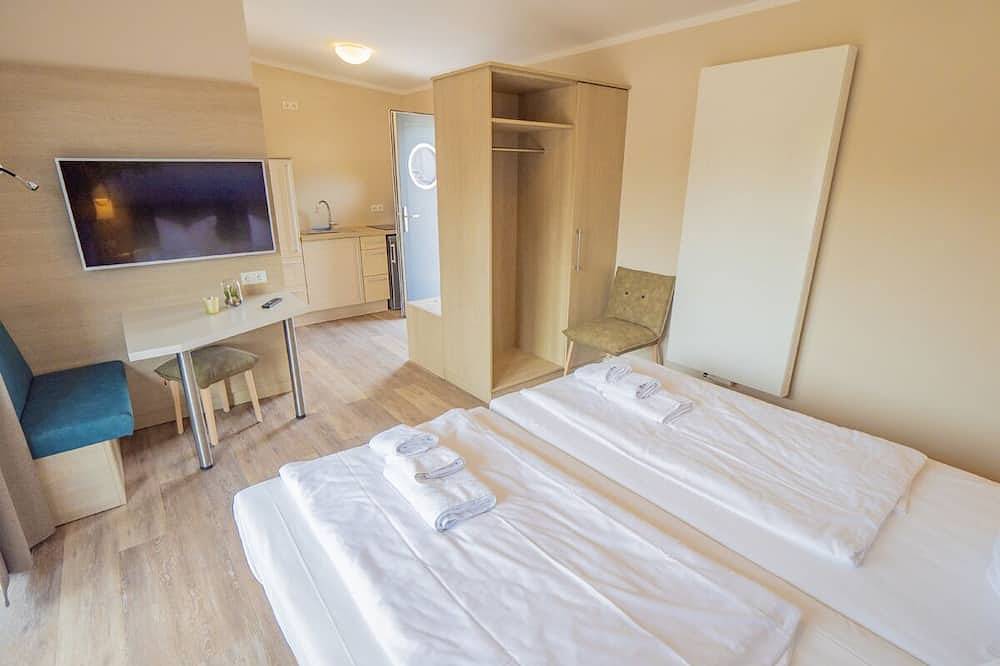 Ganze Wohnung, Doppelzimmer für 2 Gäste mit 20m² in Waren in Waren (Müritz), Müritz