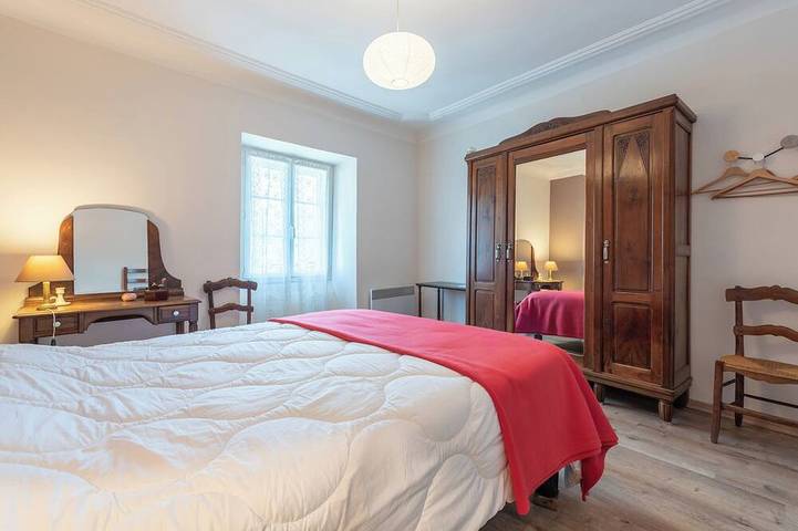 Large family home in the heart of the village with mountain views in Laruns, Béarn