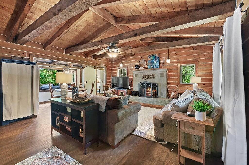 Sunset Cabin - Secluded retreat on Beaver Lake in Beaver Lake