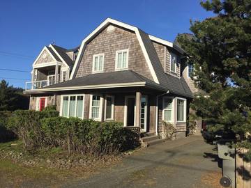 Vacation Home for 10 Guests in Cannon Beach, Clatsop County, Picture 2