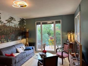 Gîte pour 2 personnes, avec piscine et jardin à Garches