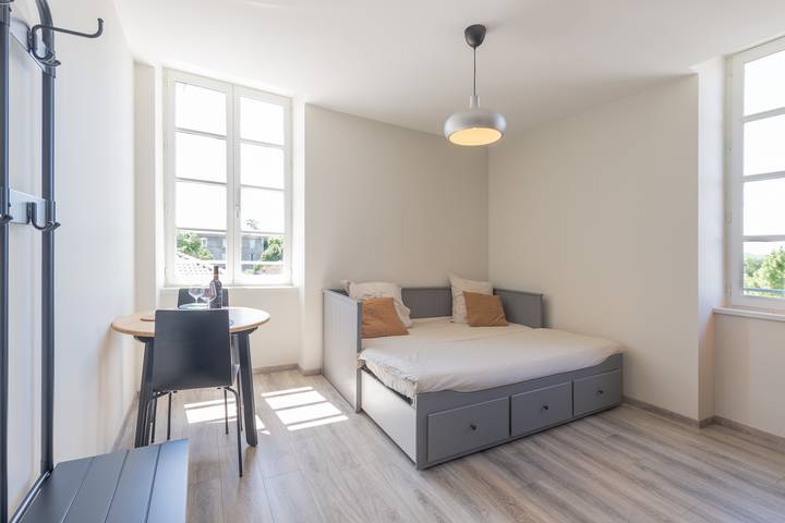 Appartamento in un hotel 'Chatus' con Wi-Fi e aria condizionata in Ruoms, Ardèche