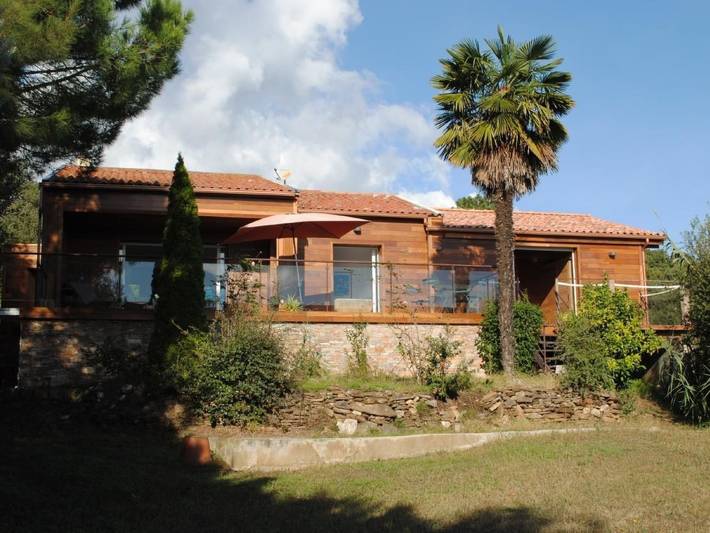 Location de vacances pour 6 personnes, avec Terrasse ainsi que Jardin et Vue à Valle-di-Campoloro