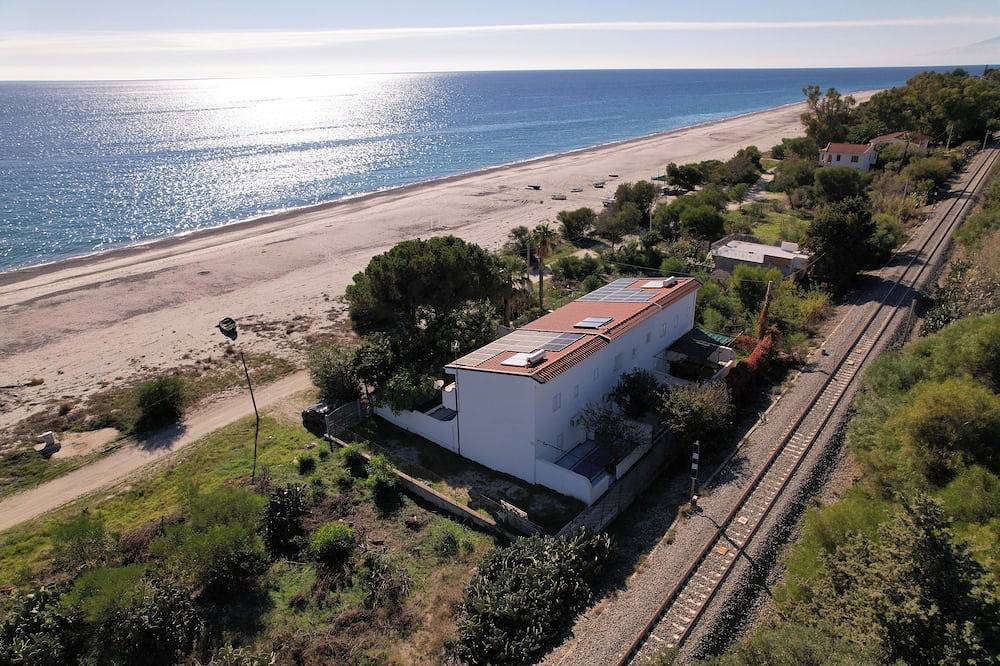 Beach direct access and relaxation in Condofuri, Ionische Küste Kalabrien