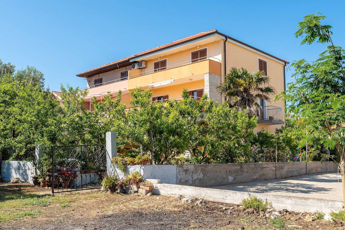 Entire apartment, Two bedroom apartment near beach Privlaka, Zadar A-666-b in Privlaka, Zadar