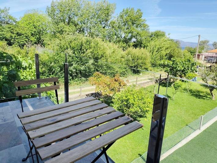 Apartamento para 3 personas, con vistas y jardín en Finisterre