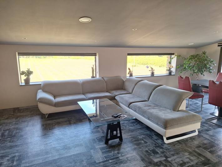 Casa vacanze "Chezvéro Gîte Le Juvaquatre" con piscina privata, Wi-Fi e aria condizionata in Suze-la-Rousse, Nyons e dintorni