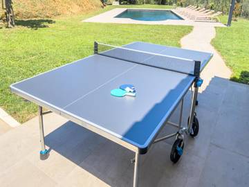 Casa rural para 12 personas, con terraza además de piscina y jardín en Pla de l'Estany