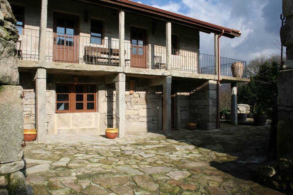 Ganze Wohnung, Ferienwohnung mit Charme in O Irixo, Ourense und Umgebung